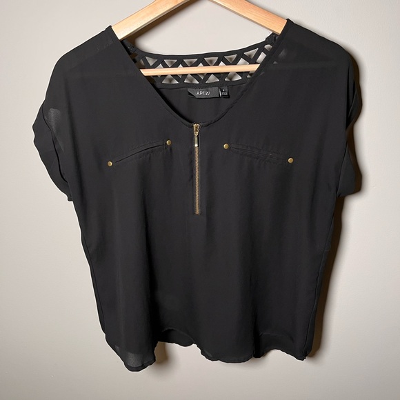 Apt. 9 Tops - Apt 9 Essentials‎ Women's Solid Black Short Sleeve Top With Gold Zipper Accents